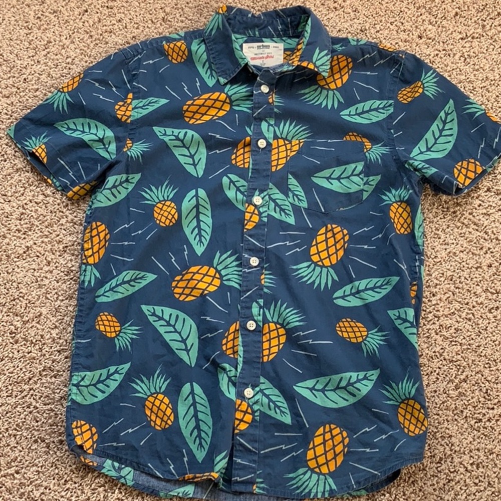 Urban Pipeline Pineapple Print Blue Shirt Men’s size Small
